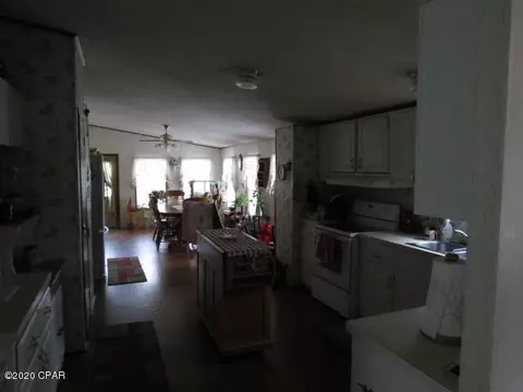 1331 Holley Ave, Chipley, FL 32428 photo 4
