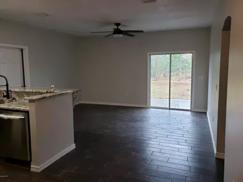 2233 Gallagher Dr, Chipley, FL 32428 photo 4