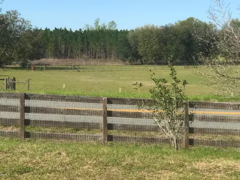 6453 Lovedale Rd, Bascom, FL 32423 photo 3
