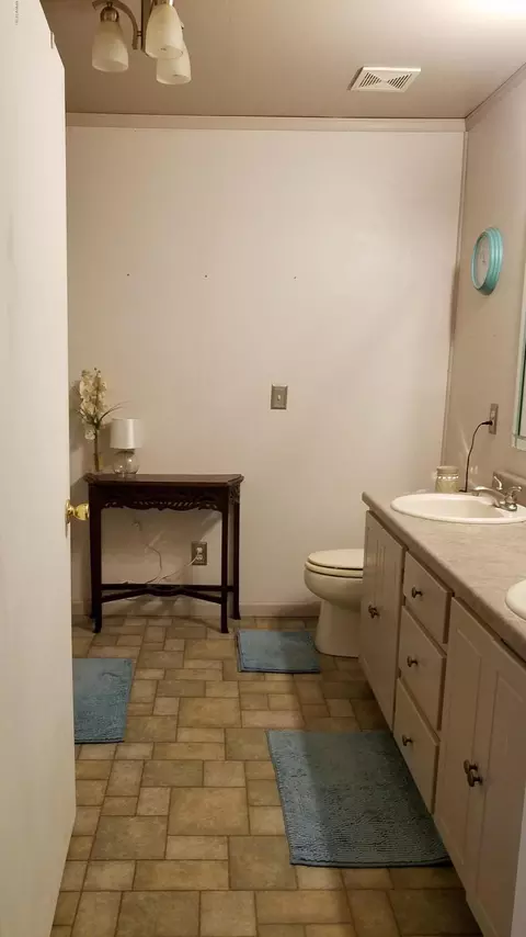 5372 9th St, Malone, FL 32445 photo 10