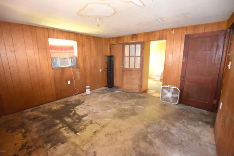 553 2nd St, Chipley, FL 32428 photo 13
