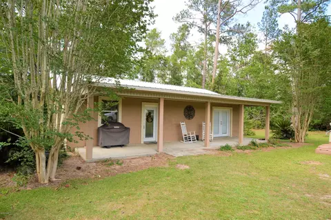 2582 Clayton Rd, Chipley, FL 32428 photo 2
