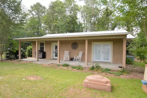 2582 Clayton Rd, Chipley, FL 32428 photo 1