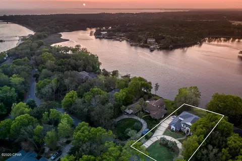 1009 Lake Dr, Niceville, FL 32578 photo 5