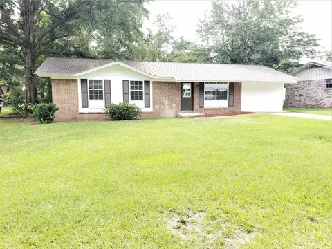 551 Davis St, Chipley, FL 32428 photo 2