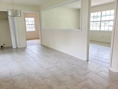 551 Davis St, Chipley, FL 32428 photo 8