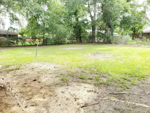 551 Davis St, Chipley, FL 32428 photo 5