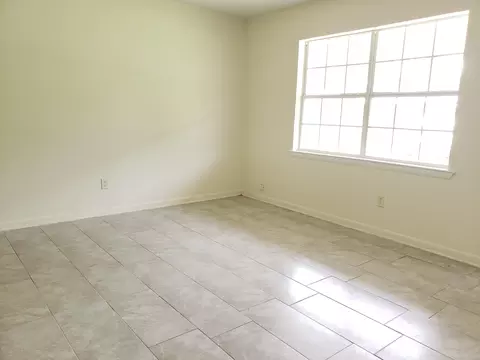551 Davis St, Chipley, FL 32428 photo 9
