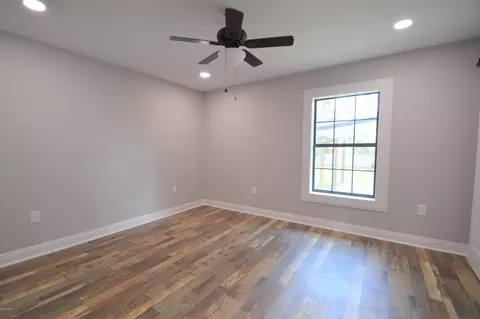 833 8th St, Chipley, FL 32428 photo 9