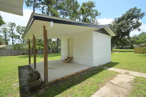 833 8th St, Chipley, FL 32428 photo 15