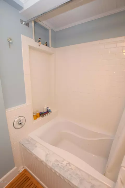 1082 Clayton Rd, Chipley, FL 32428 photo 9