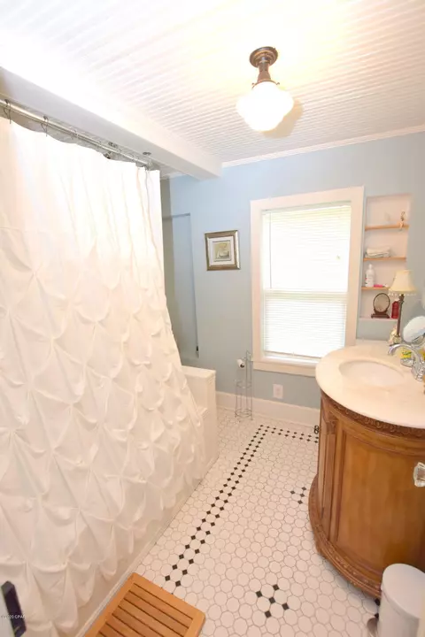 1082 Clayton Rd, Chipley, FL 32428 photo 8