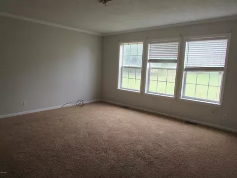 6488 Wolf Pond Rd, Bascom, FL 32423 photo 4
