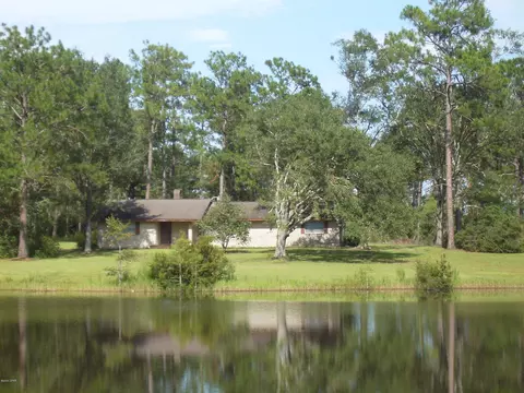 686 Corbin Rd, Chipley, FL 32428 photo 1