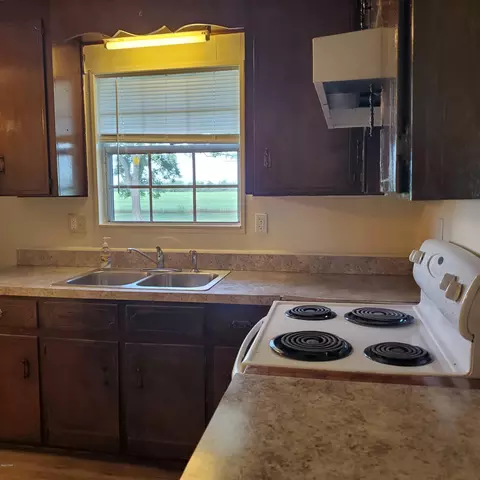 5343 7th St, Malone, FL 32445 photo 7