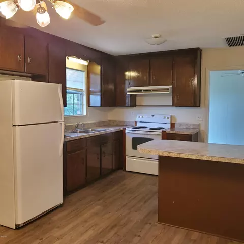5343 7th St, Malone, FL 32445 photo 6