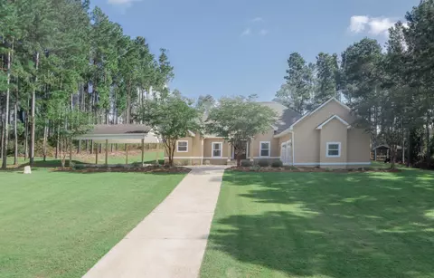 1205 Pine Bluff Dr, Chipley, FL 32428 photo 1