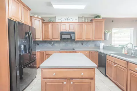 1205 Pine Bluff Dr, Chipley, FL 32428 photo 6