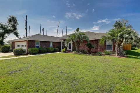 2426 E 9th St, Lynn Haven, FL 32444 photo 2