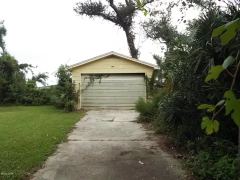 504 E 3rd St, Lynn Haven, FL 32444 photo 2