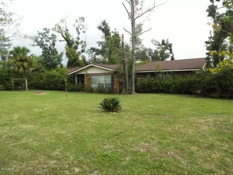 504 E 3rd St, Lynn Haven, FL 32444 photo 1