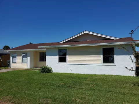 606 E Pine Forest Dr, Lynn Haven, FL 32444 photo 3