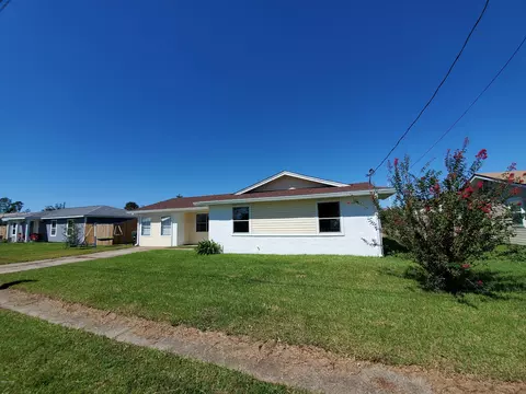 606 E Pine Forest Dr, Lynn Haven, FL 32444 photo 4