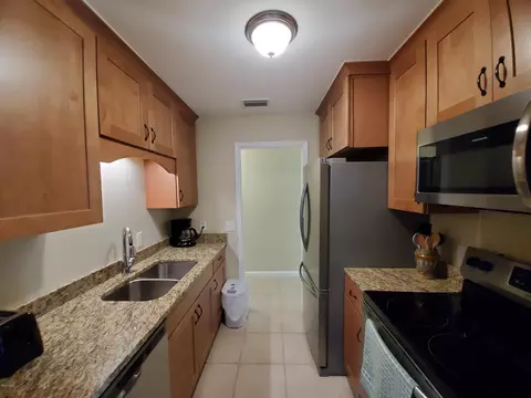 606 E Pine Forest Dr, Lynn Haven, FL 32444 photo 8