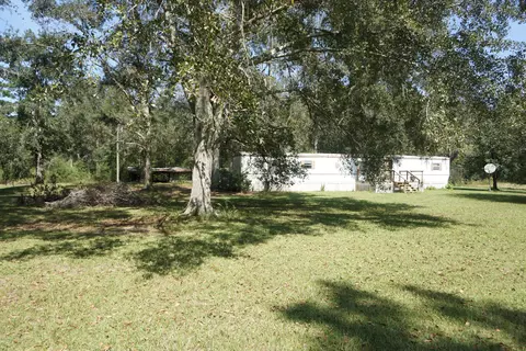 1488 Wolf Bay Rd, Chipley, FL 32428 photo 2
