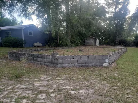 610 Pear St, Chipley, FL 32428 photo 17