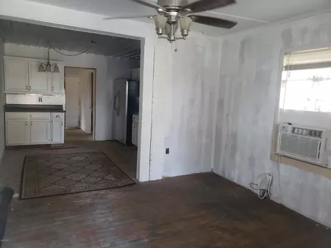 610 Pear St, Chipley, FL 32428 photo 4