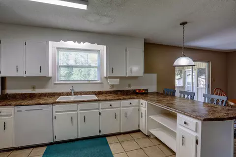 2196 Shelby Ct, Chipley, FL 32428 photo 8
