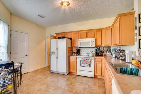 2230 Chase St, Chipley, FL 32428 photo 4