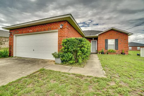 2230 Chase St, Chipley, FL 32428 photo 2