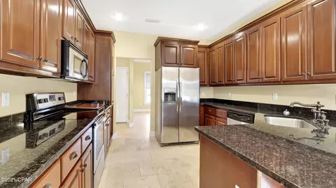 2185 Preston Cir, Chipley, FL 32428 photo 4