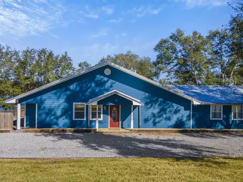 5083 Pine Ridge Dr, Chipley, FL 32428 photo 2
