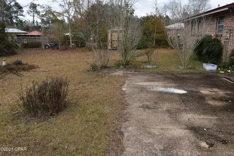 781 7th St, Chipley, FL 32428 photo 2