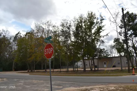 781 7th St, Chipley, FL 32428 photo 9