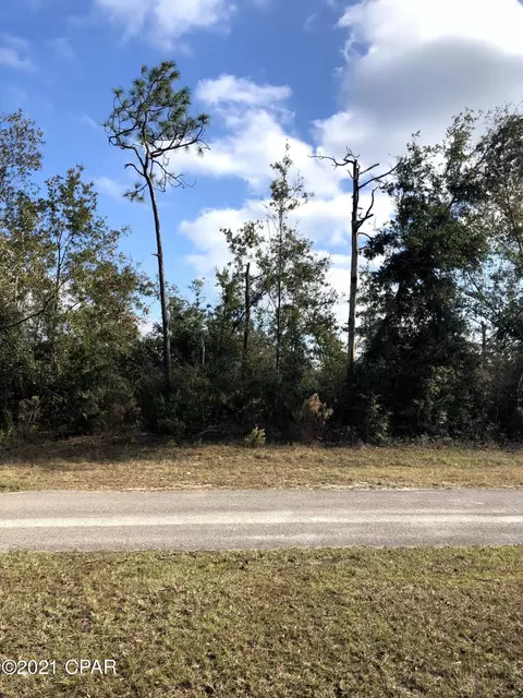 8617 Wood Cir, Panama City, FL 32404