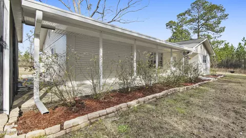 1439 Stanley Loop, Ponce De Leon, FL 32455 photo 2