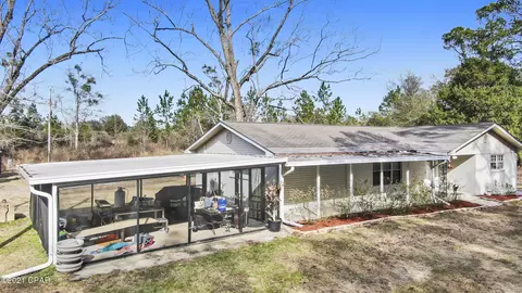 1439 Stanley Loop, Ponce De Leon, FL 32455 photo 3