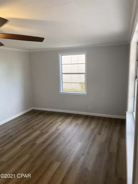 5469 10th St, Malone, FL 32445 photo 6