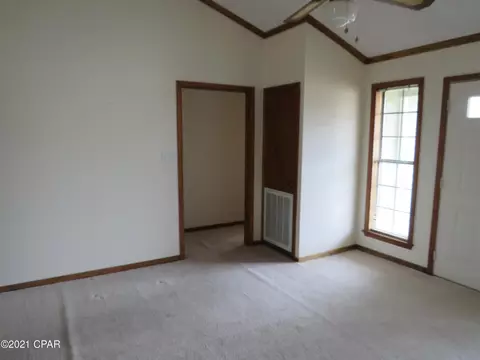 794 5th St, Chipley, FL 32428 photo 9