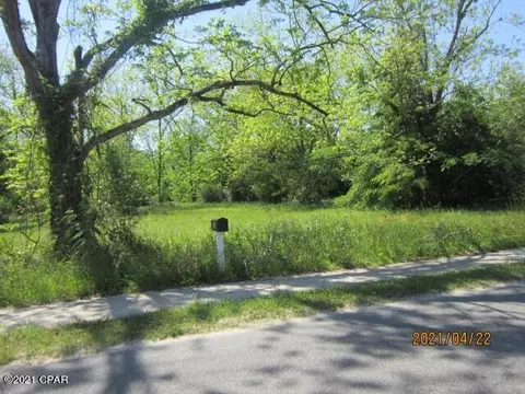 747 East Blvd, Chipley, FL 32428 photo 5