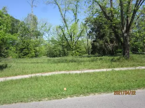 747 East Blvd, Chipley, FL 32428 photo 1
