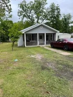 605 2nd St, Chipley, FL 32428 photo 1