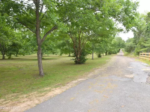 948 Dublin Rd, Chipley, FL 32428 photo 2