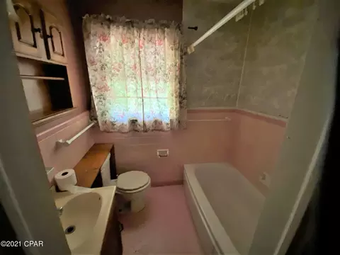 5453 10th St, Malone, FL 32445 photo 8