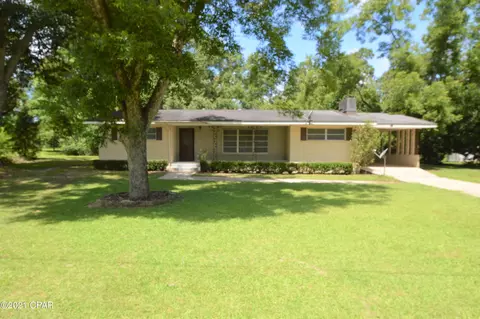 568 4th St, Chipley, FL 32428 photo 1