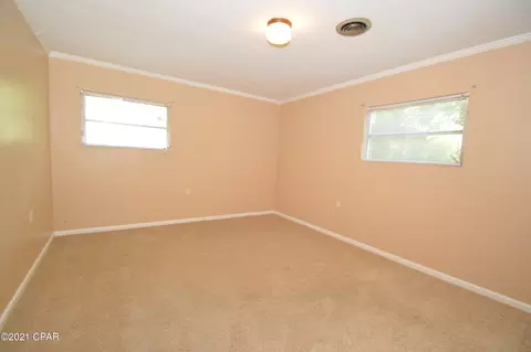 568 4th St, Chipley, FL 32428 photo 7
